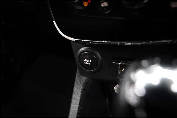 2014 Renault Clio Expression IV B98