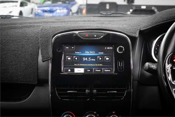 2014 Renault Clio Expression IV B98