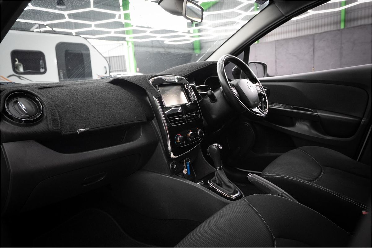 2014 Renault Clio Expression IV B98