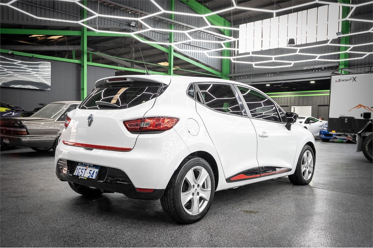 2014 Renault Clio Expression IV B98