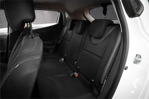 2014 Renault Clio Expression IV B98