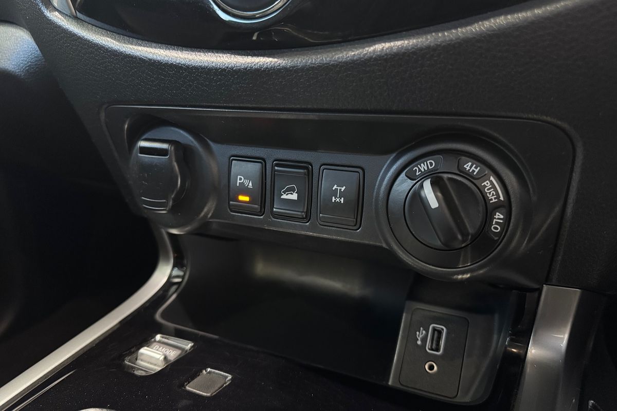 2023 Nissan Navara ST-X D23 4X4