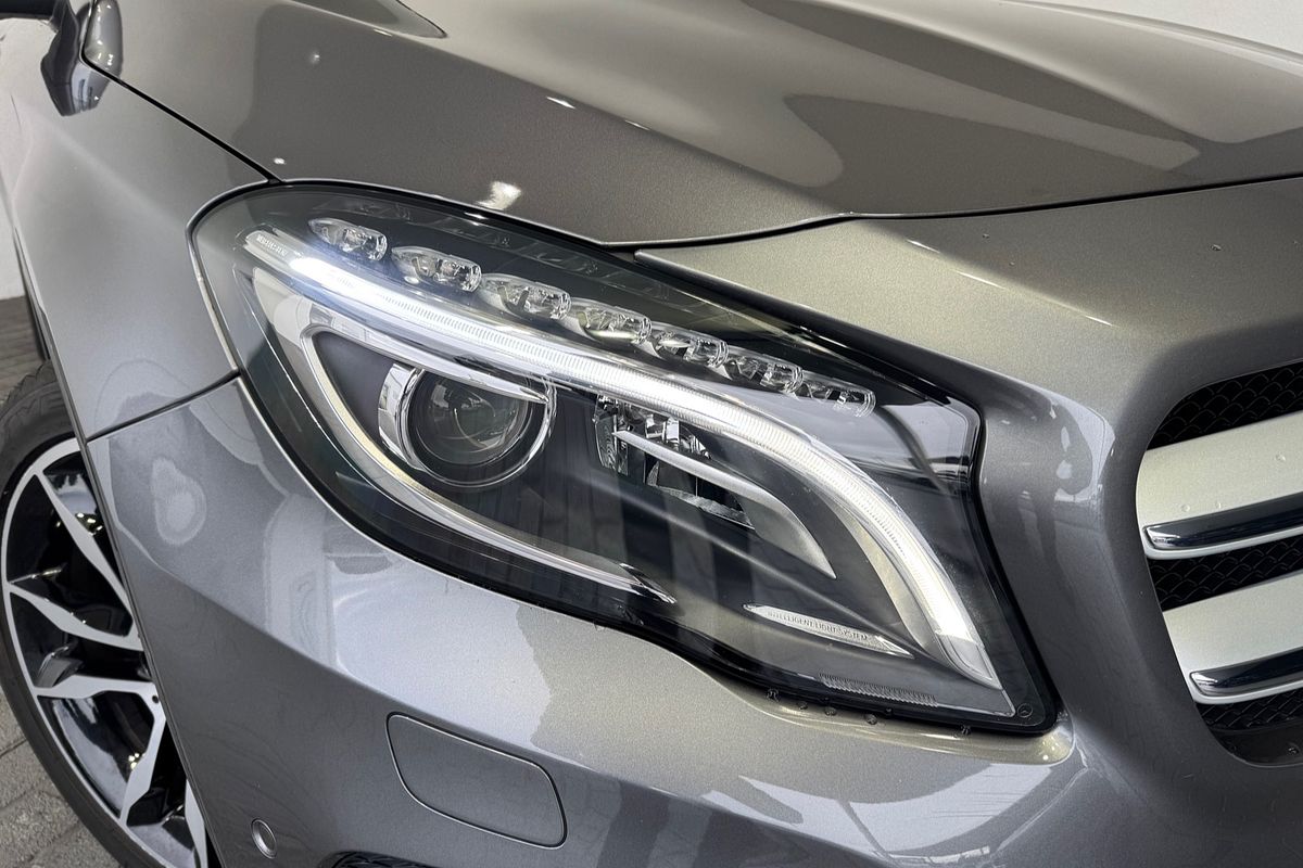 2015 Mercedes-Benz GLA-Class GLA250 X156