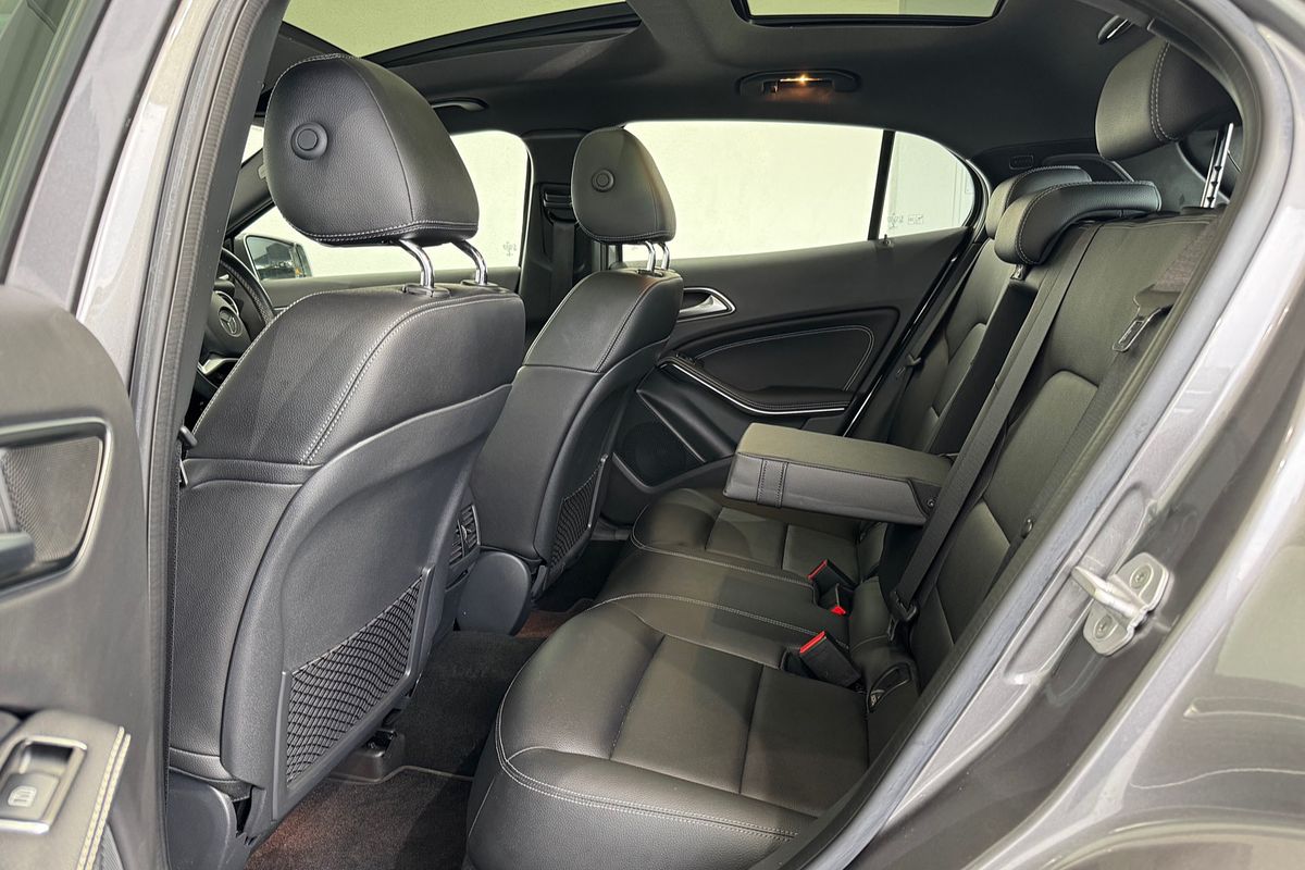 2015 Mercedes-Benz GLA-Class GLA250 X156