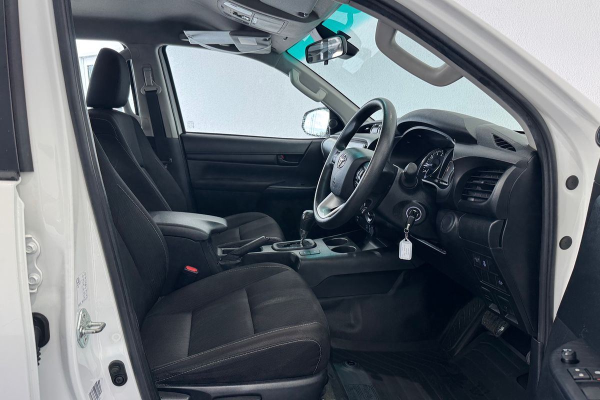 2023 Toyota Hilux SR GUN126R 4X4