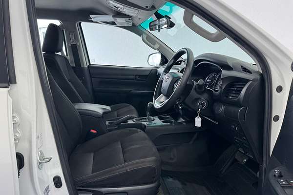 2023 Toyota Hilux SR GUN126R 4X4