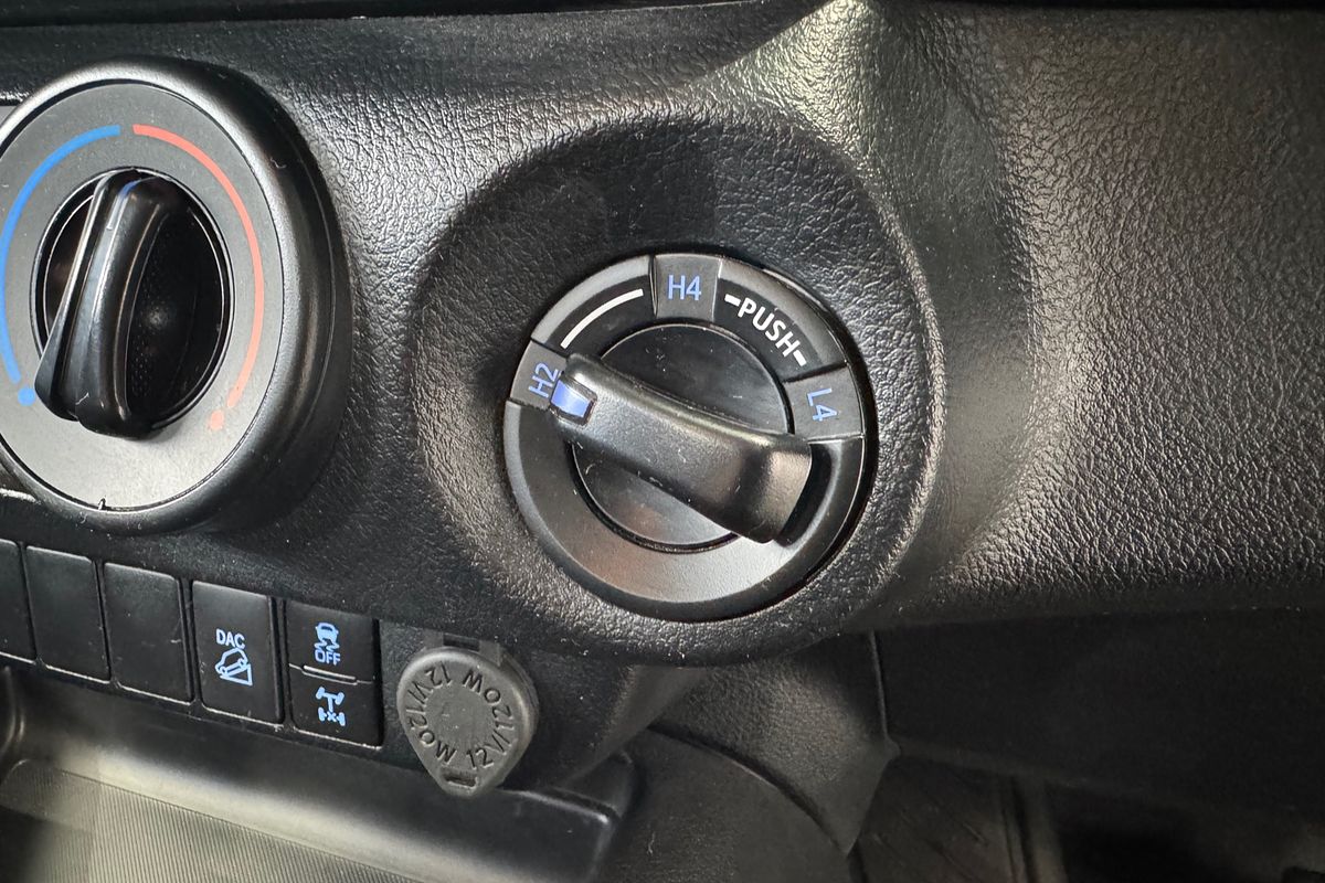 2023 Toyota Hilux SR GUN126R 4X4