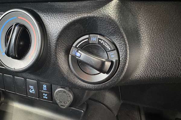 2023 Toyota Hilux SR GUN126R 4X4