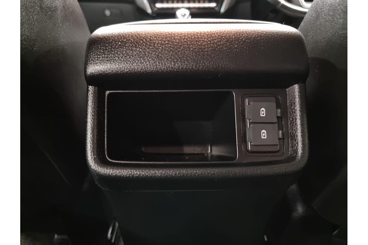 2023 Isuzu MU-X LS-T
