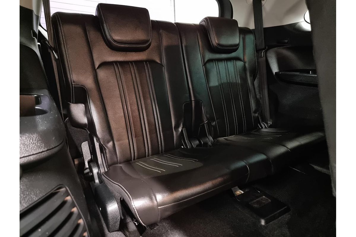 2023 Isuzu MU-X LS-T