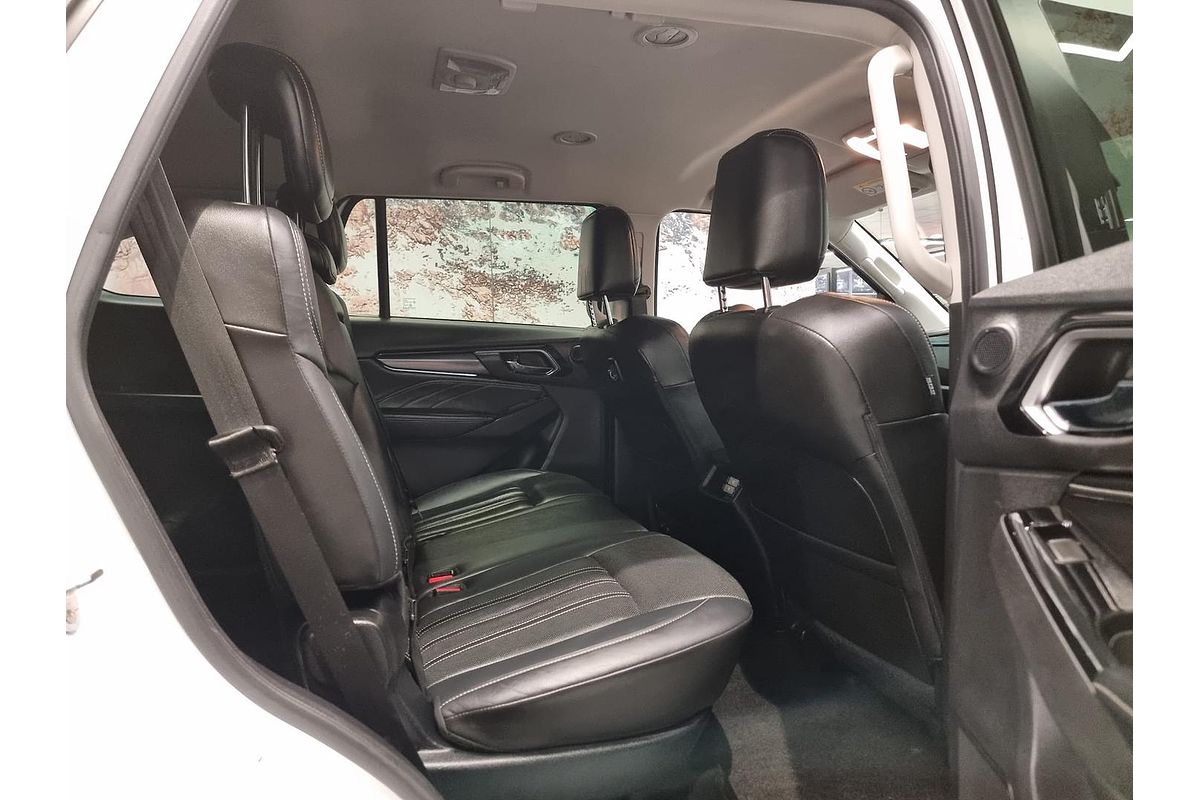 2023 Isuzu MU-X LS-T