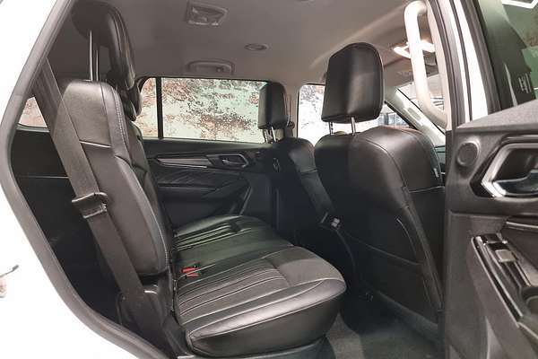 2023 Isuzu MU-X LS-T