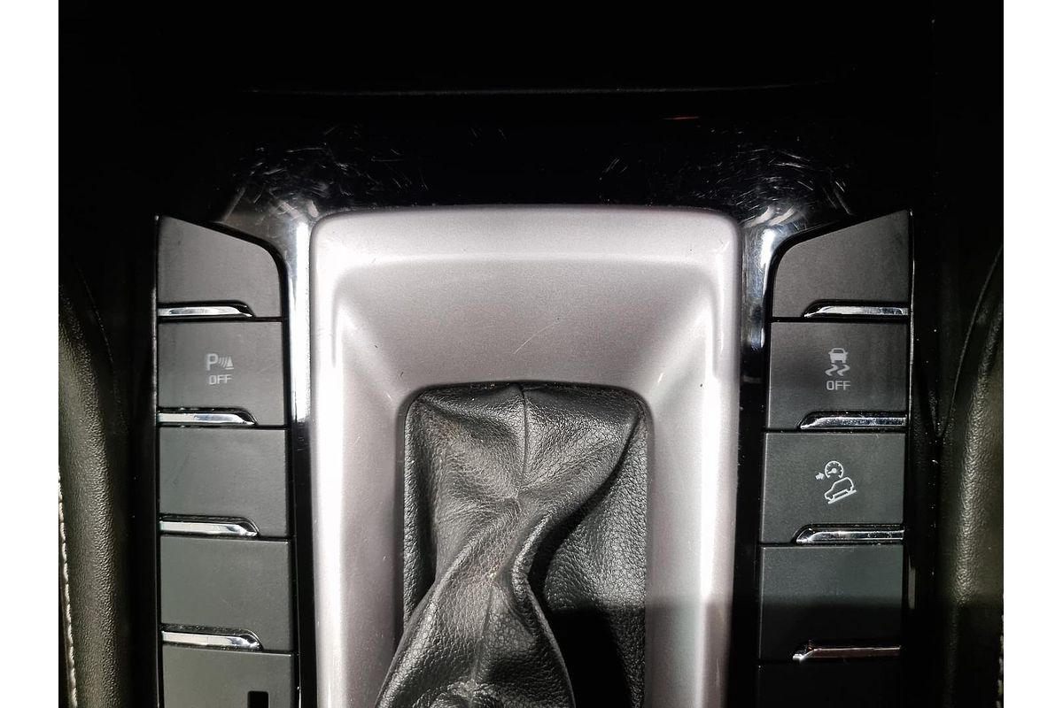 2023 Isuzu MU-X LS-T