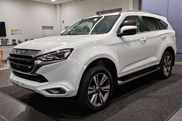2023 Isuzu MU-X LS-T