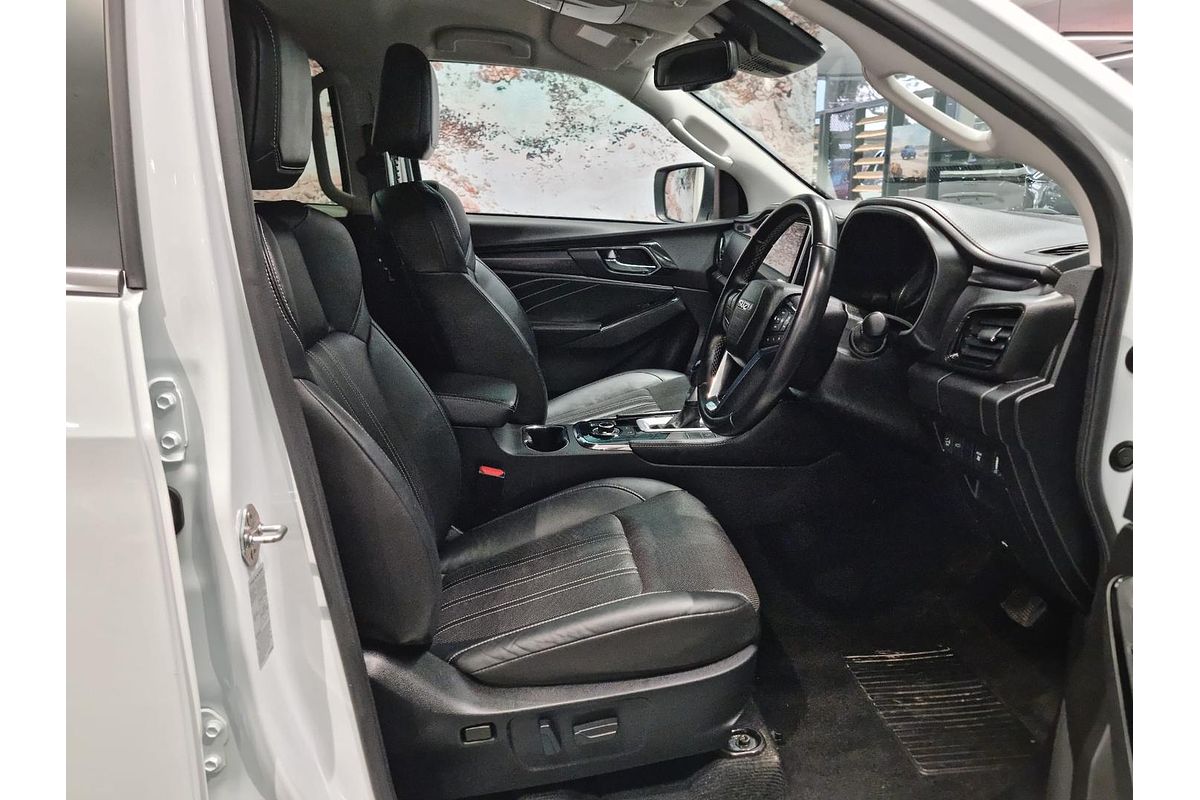 2023 Isuzu MU-X LS-T