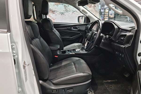 2023 Isuzu MU-X LS-T
