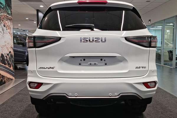 2023 Isuzu MU-X LS-T