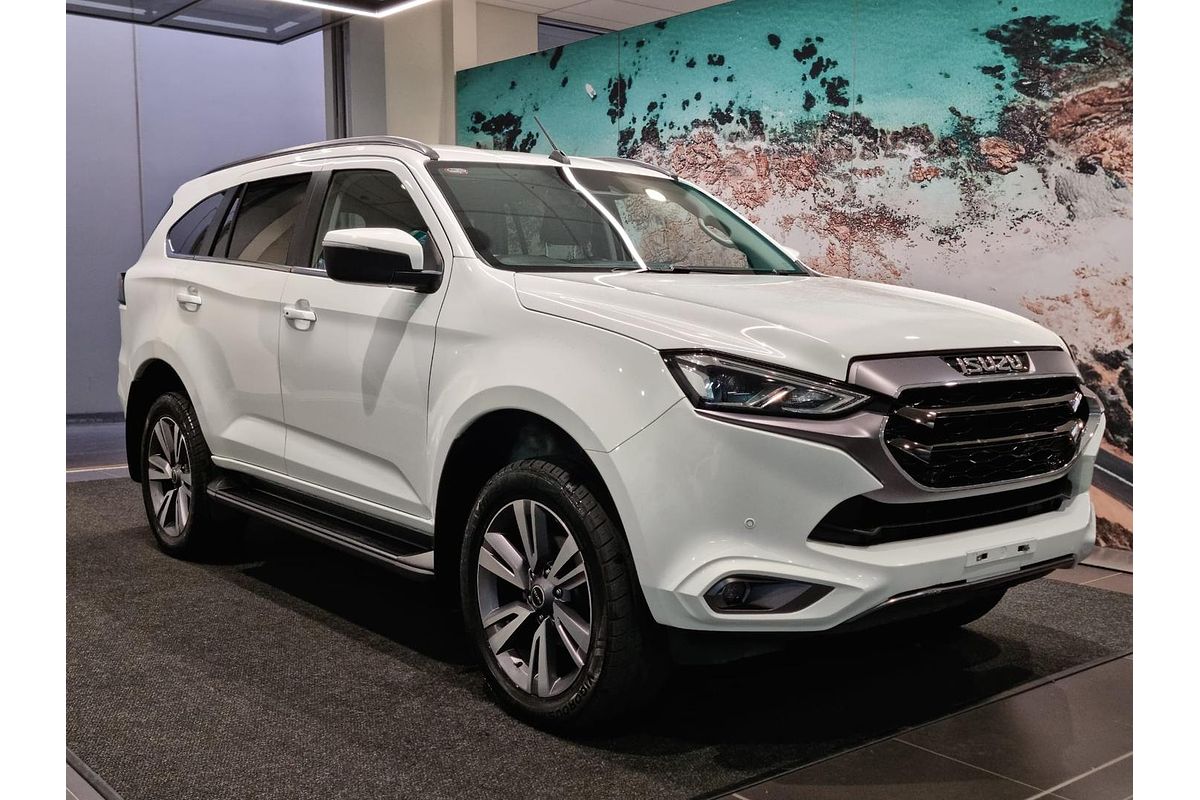 2023 Isuzu MU-X LS-T