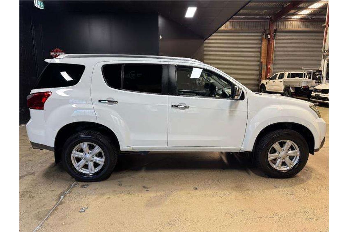 2016 Isuzu MU-X LS-T