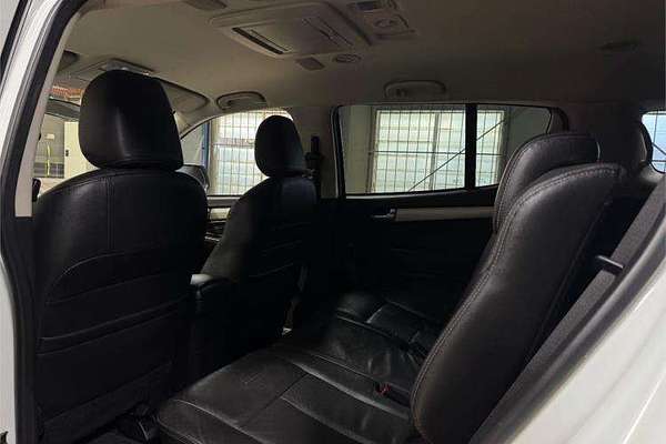2016 Isuzu MU-X LS-T