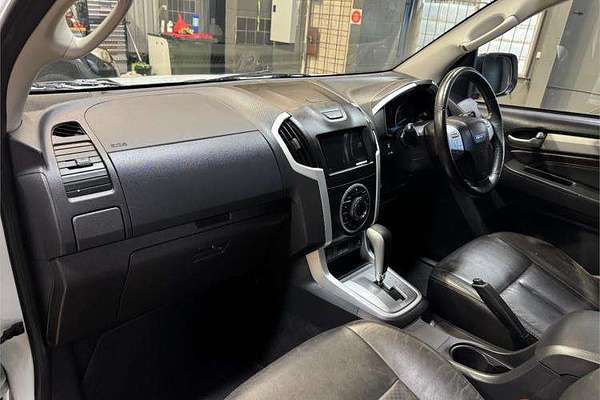 2016 Isuzu MU-X LS-T
