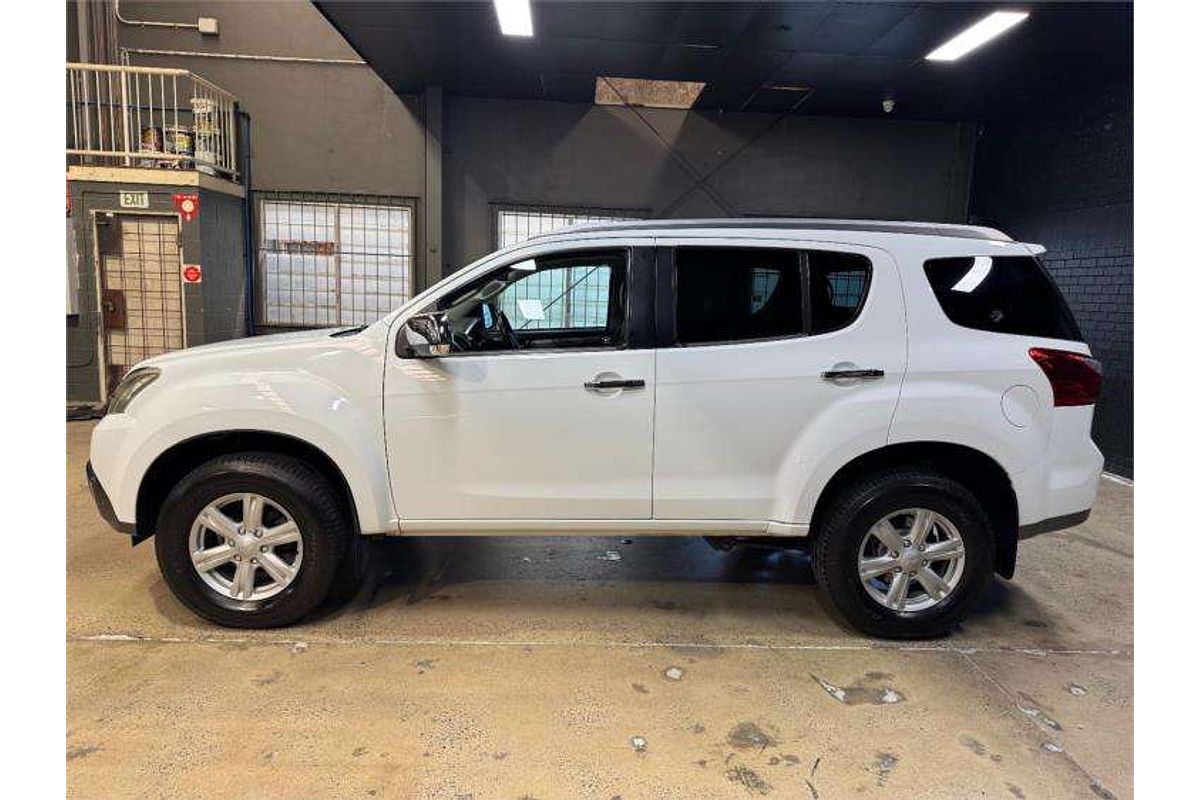 2016 Isuzu MU-X LS-T