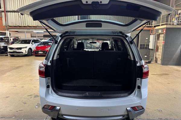 2016 Isuzu MU-X LS-T