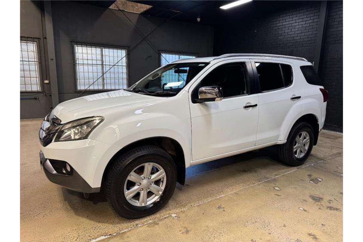 2016 Isuzu MU-X LS-T