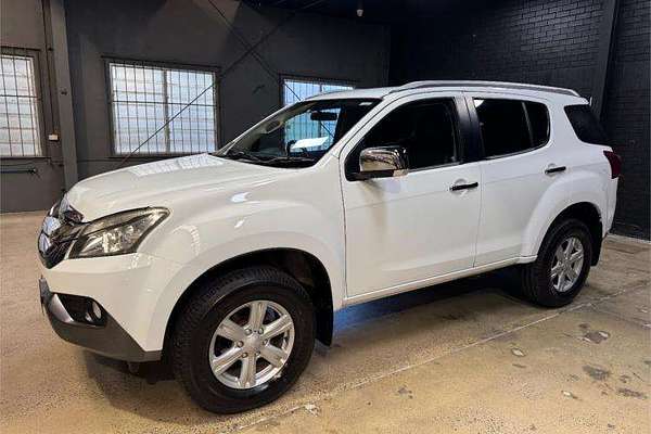 2016 Isuzu MU-X LS-T
