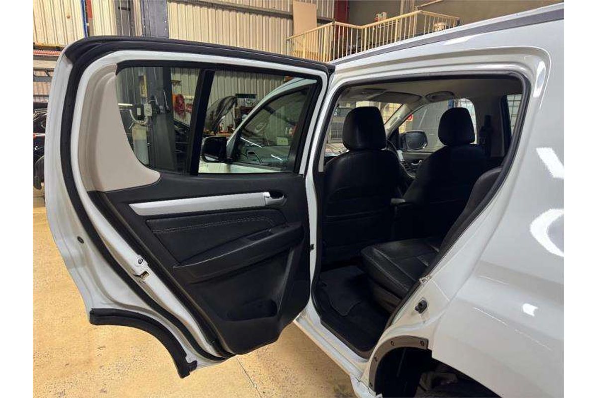 2016 Isuzu MU-X LS-T