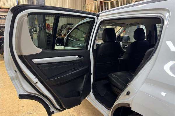 2016 Isuzu MU-X LS-T