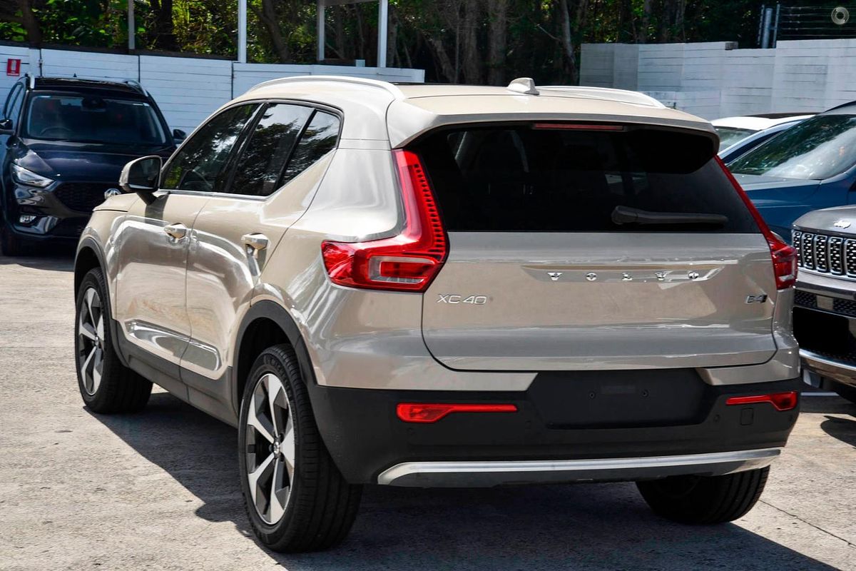 2024 Volvo XC40 Ultra B4 Bright