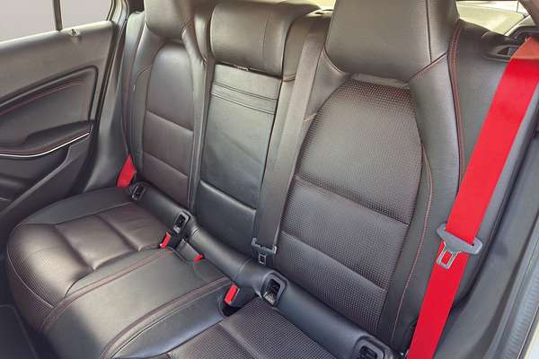 2014 Mercedes-Benz 250 AMG SPORT