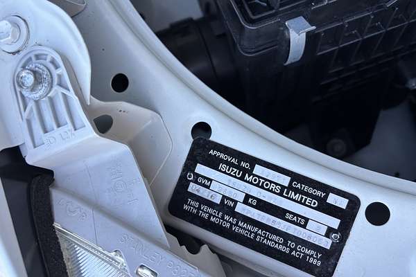 2016 Isuzu D-MAX SX High Ride Rear Wheel Drive