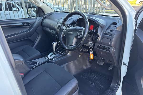 2016 Isuzu D-MAX SX High Ride Rear Wheel Drive