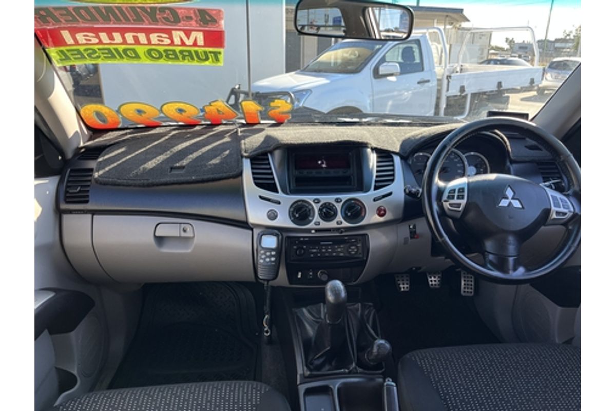 2010 Mitsubishi Triton GLX-R MN 4X4