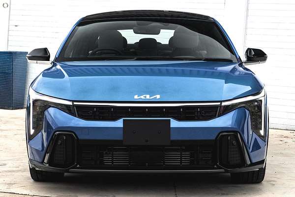 2025 Kia K4 GT-Line CL4m