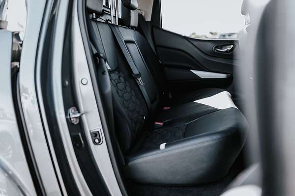 2025 Nissan Navara ST-X D23 4X4