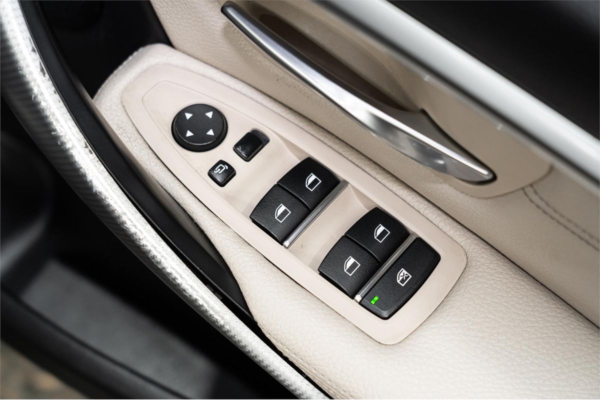 2018 BMW 3 Series 320i M Sport F30 LCI