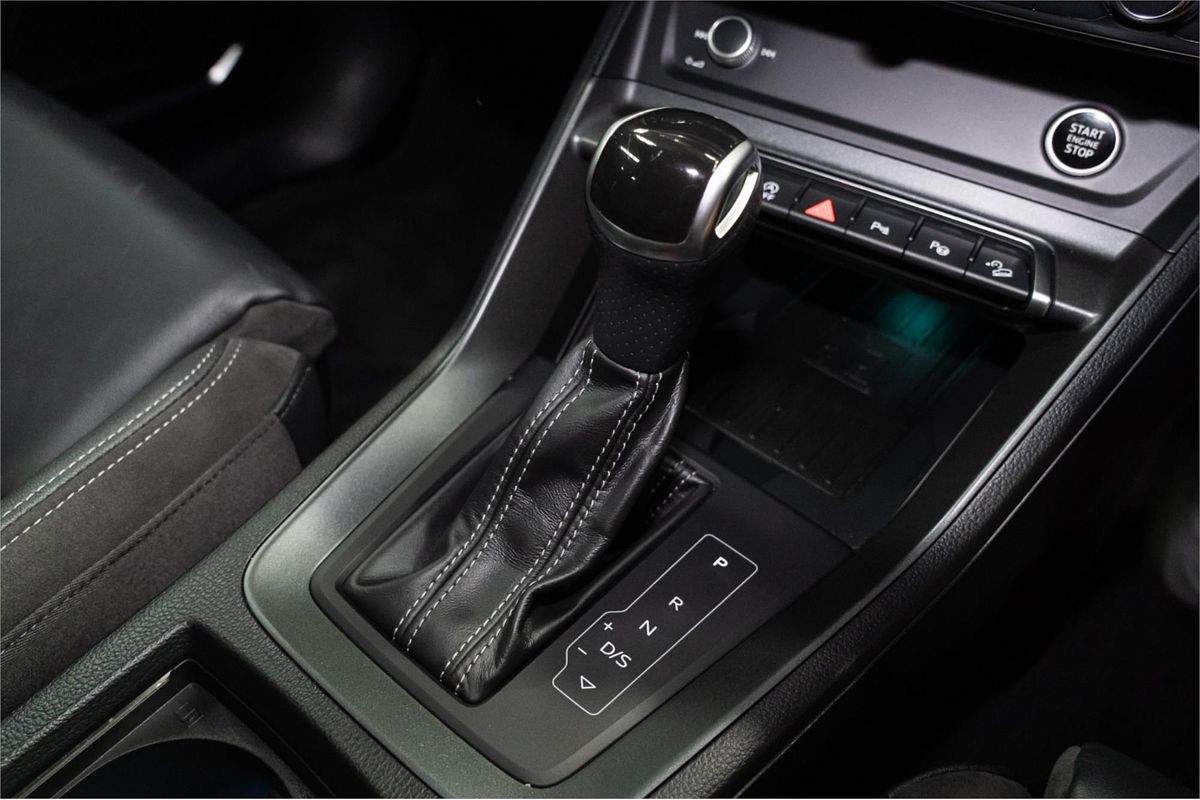 2021 Audi Q3 40 TFSI S line F3