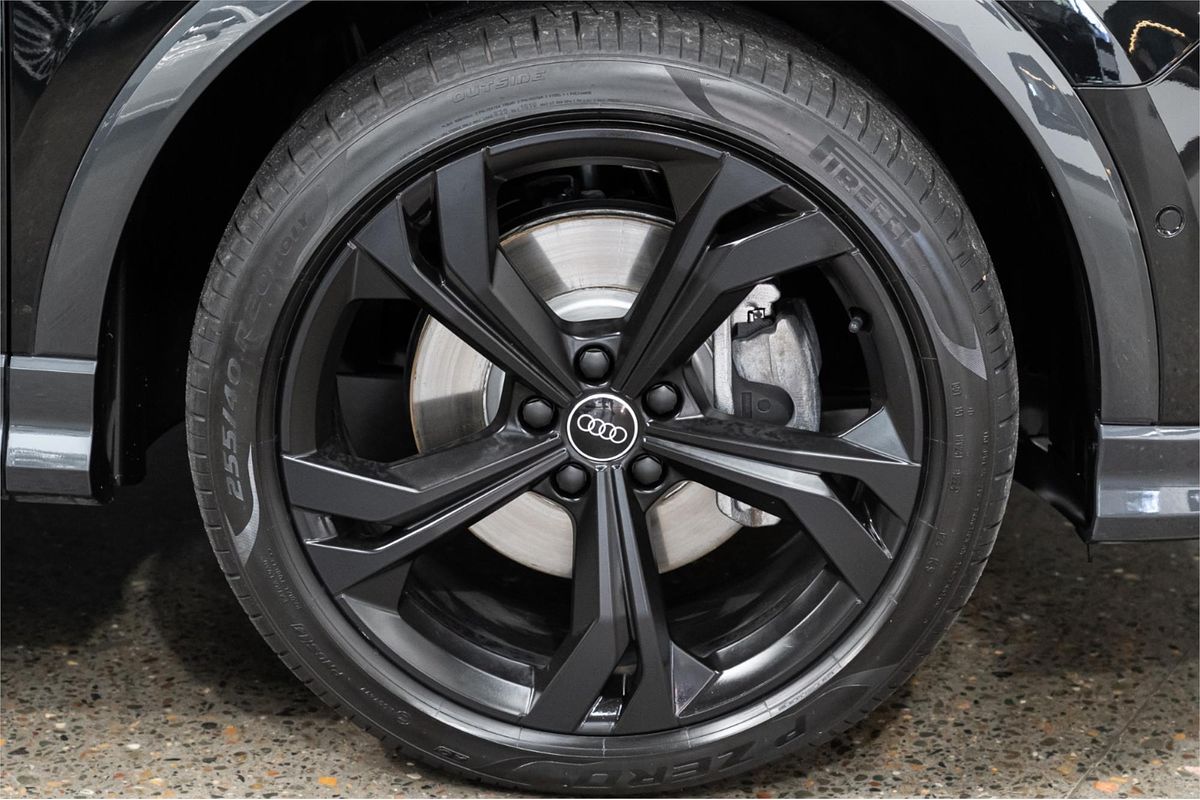 2021 Audi Q3 40 TFSI S line F3
