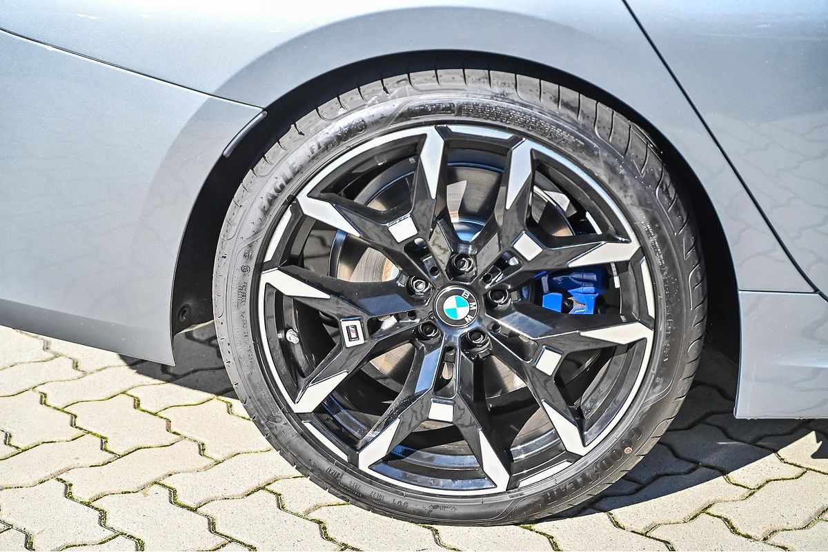 2025 BMW 3 Series 330i M Sport G21 LCI II