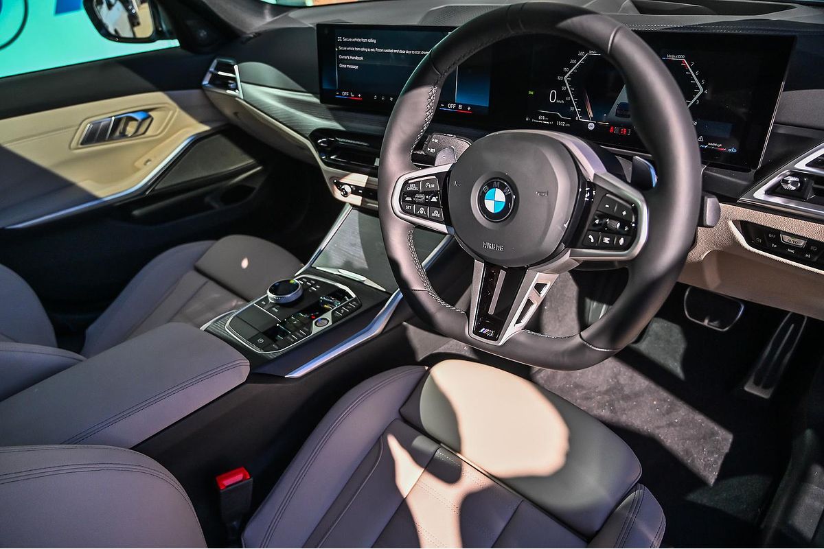 2025 BMW 3 Series 330i M Sport G21 LCI II