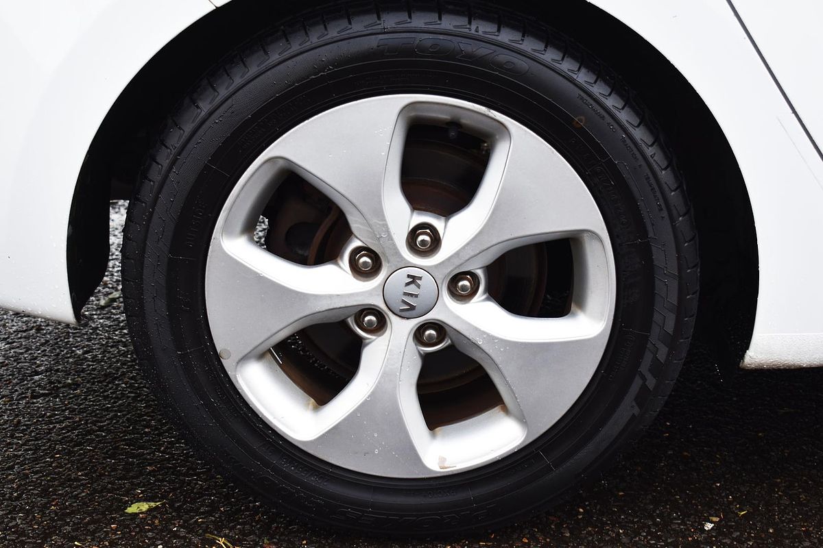 2015 Kia Rondo Si RP