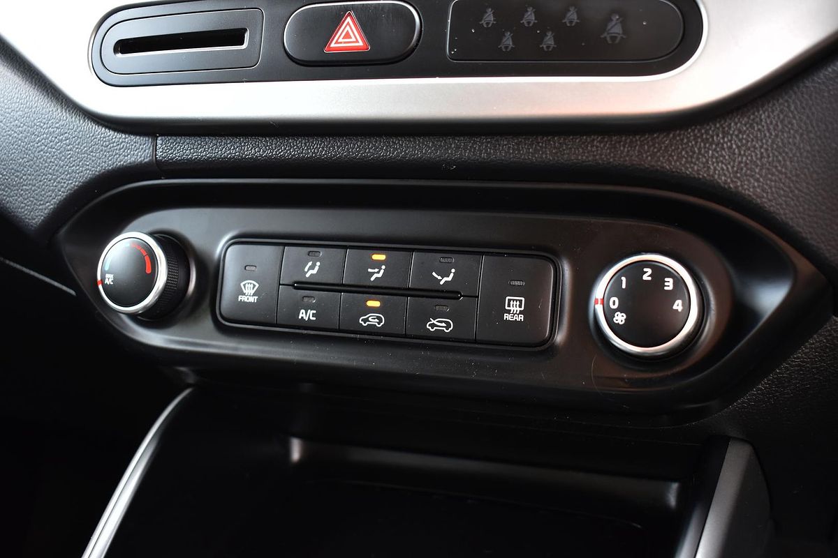 2015 Kia Rondo Si RP