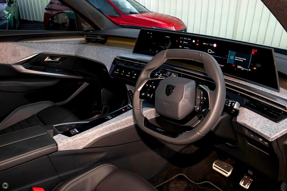 2025 Peugeot 5008 GT Premium Hybrid P74