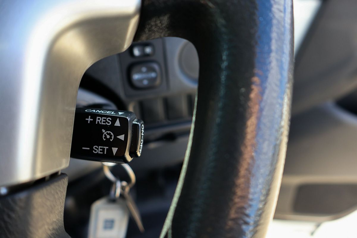 2018 Toyota Hiace Commuter TRH223R