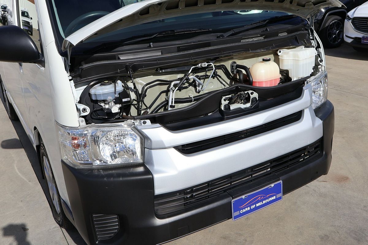 2018 Toyota Hiace Commuter TRH223R