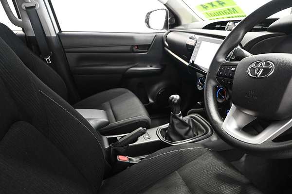 2020 Toyota Hilux SR GUN126R 4X4