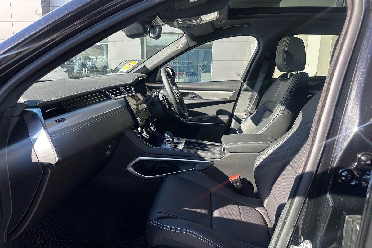2024 Jaguar F-PACE PHEV P400e R-Dynamic SE 90th Anniversary Edition X761
